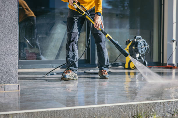 Best Driveway Pressure Washing  in Lac Du Flambeau, WI